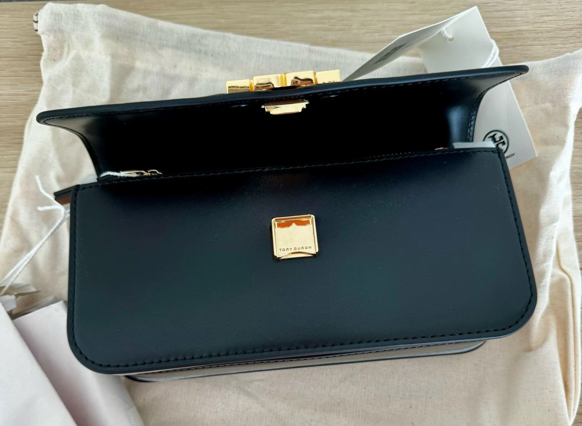 Tory Burch Eleanor Small Convertible Bag - Image 10