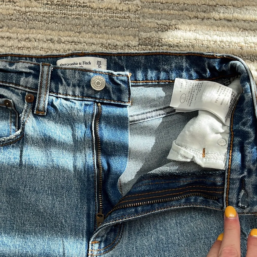 Abercrombie & Fitch | Women’s 90s Ultra High Rise Straight Leg Jean - Image 3