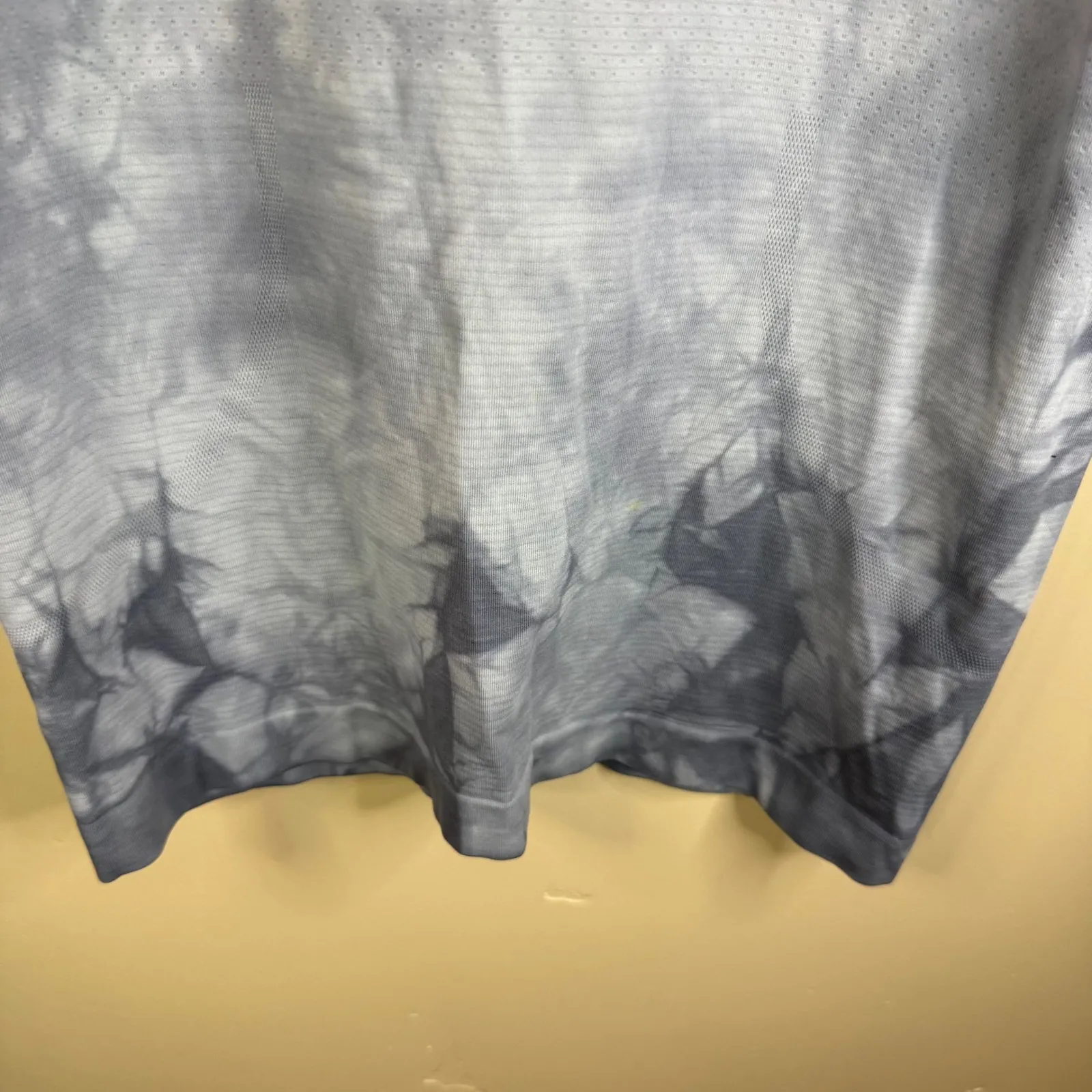 Lululemon Swiftly Tech Tank Top 2.0 Gray Wash Tie Dye Racerback Athletic Size 6 - Image 4
