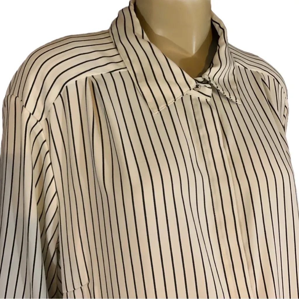 RACHEL ZOE LIGHT CREAM WITH BLACK STRIPES BUTTON DOWN SHIRT (2X) - Image 7