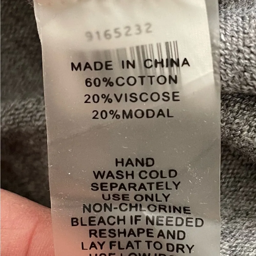 Vince Camuto colorblock pink gray asymmetrical hem oversized V-neck sweater M - Image 7