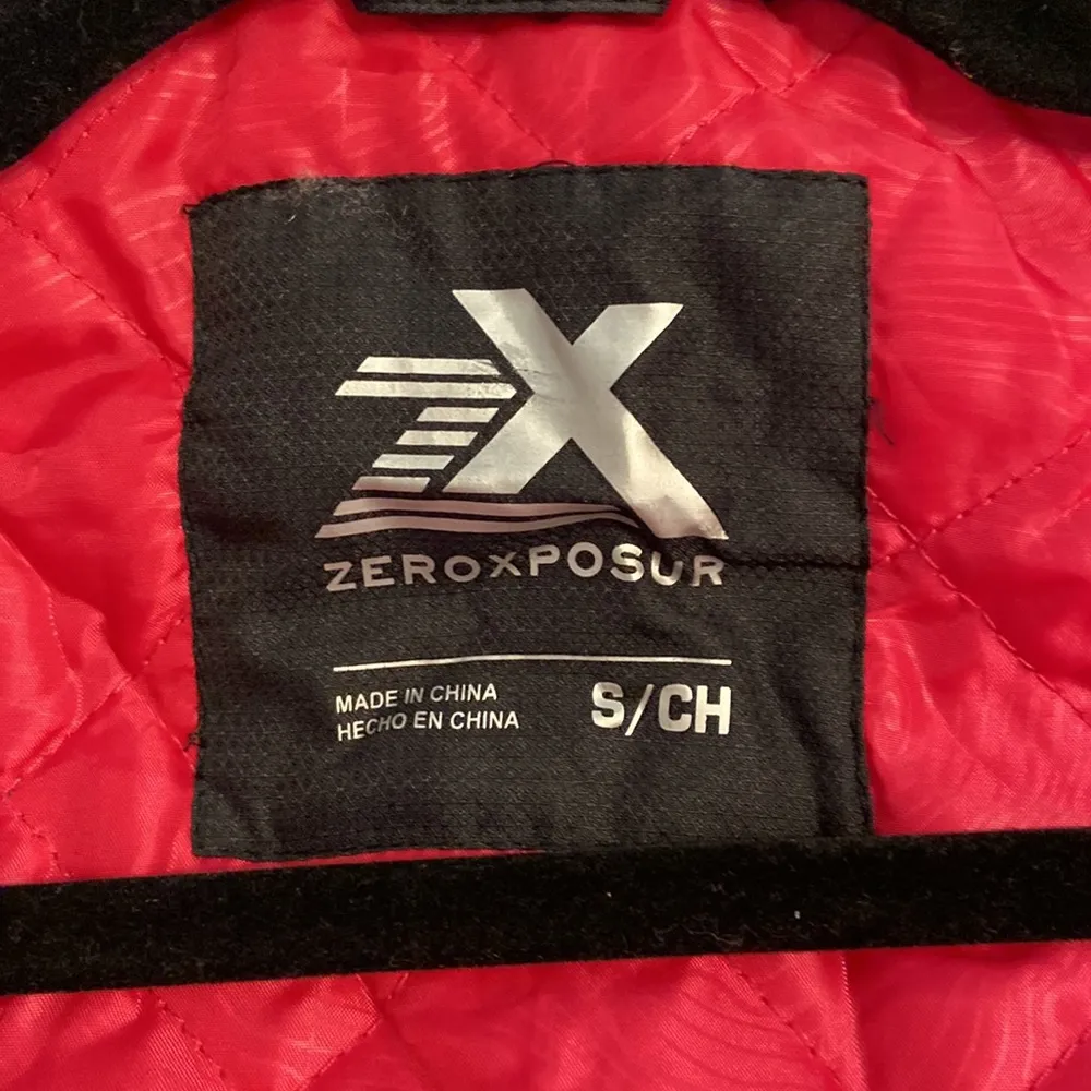 ZEROXPOSUR Women’s Jacket size S brand new with tags color black/ pink inside - Image 9
