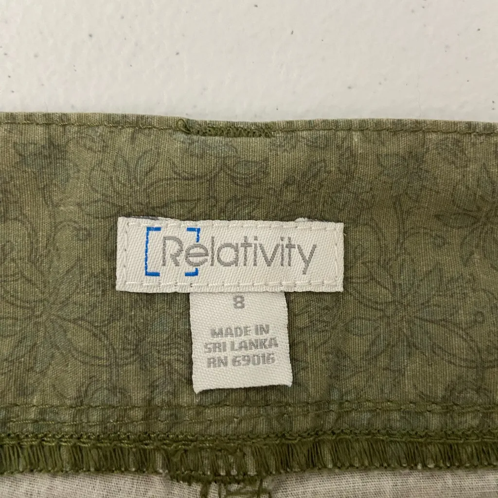 Relativity women’s khaki green floral print stretch tie cuffed long‎ shorts 8 - Image 6