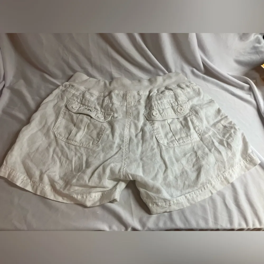 Calvin Klein White Cargo Shorts Relaxed Fit - Image 4