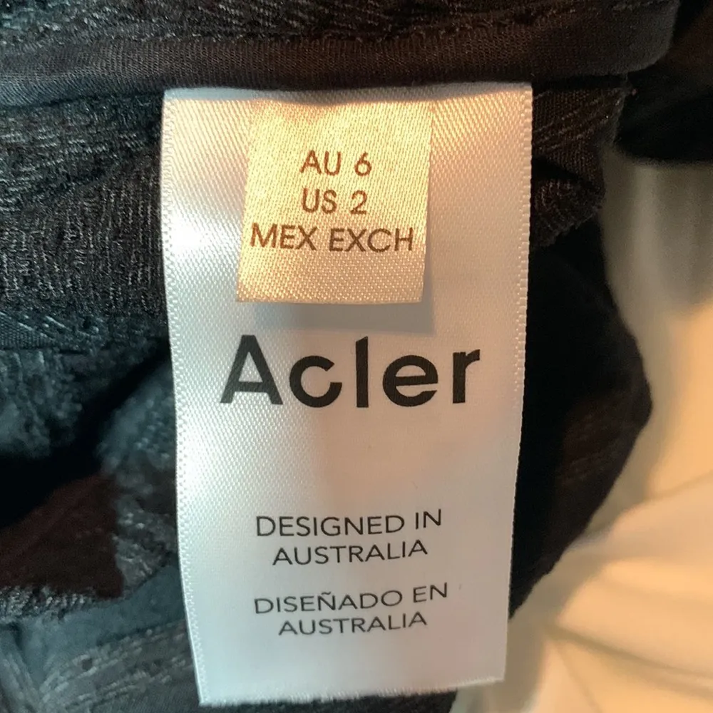 ACLER Whitland Black asymmetrical V neck midi Dress US 2 - Image 4