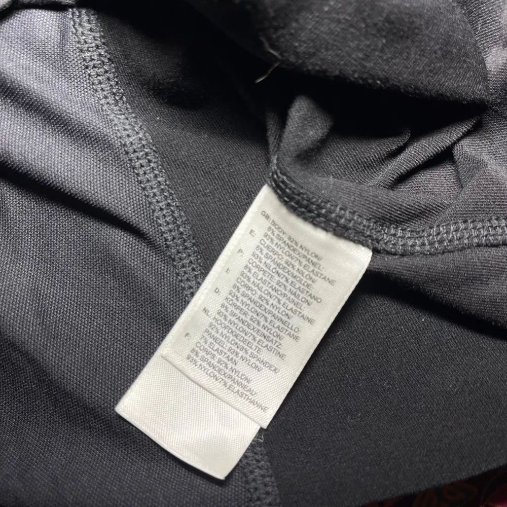 ✨The North Face Black Sleeveless V Neck Athletic Tank Top Workout Hiking Size M - Image 5