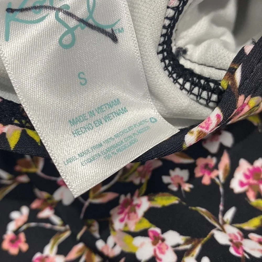 Kona Sol swimsuit small floral‎ chest ruffle detail - Image 7