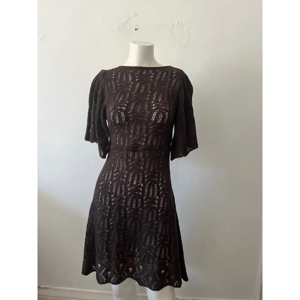 Christina Jacobs Brown v neck crochet Knit short sleeveboho western Dress Size M - Image 4