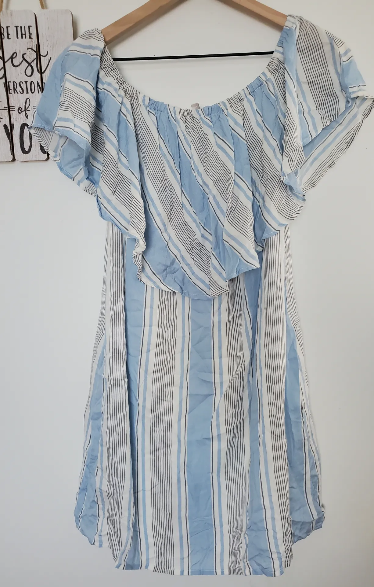 WAYF Women's Size S Blue and White Stripe Side Pocket Cold Shoulder Mini Dress - Image 2