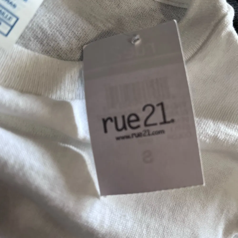 BLUE ROSE T-Shirt. Unisex Adult Sz Small. NWT. Rue 21 - Image 5