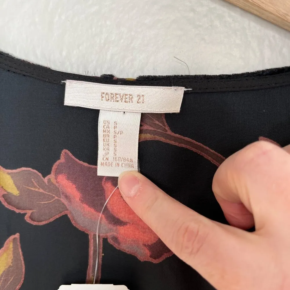 FOREVER 21 Black Velvet Burnout Floral Rose Romantic Kimono Cardigan Size S NWT - Image 6