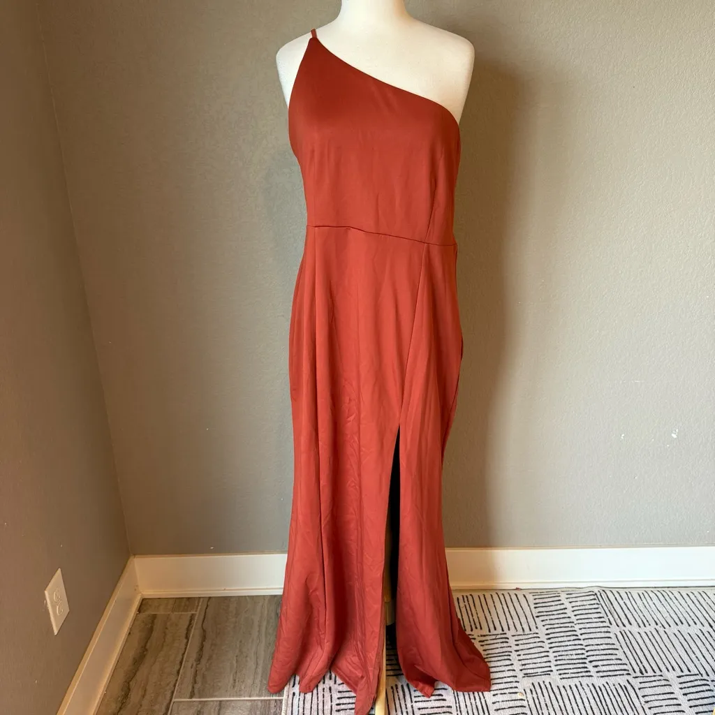 Showpo One - Image 2