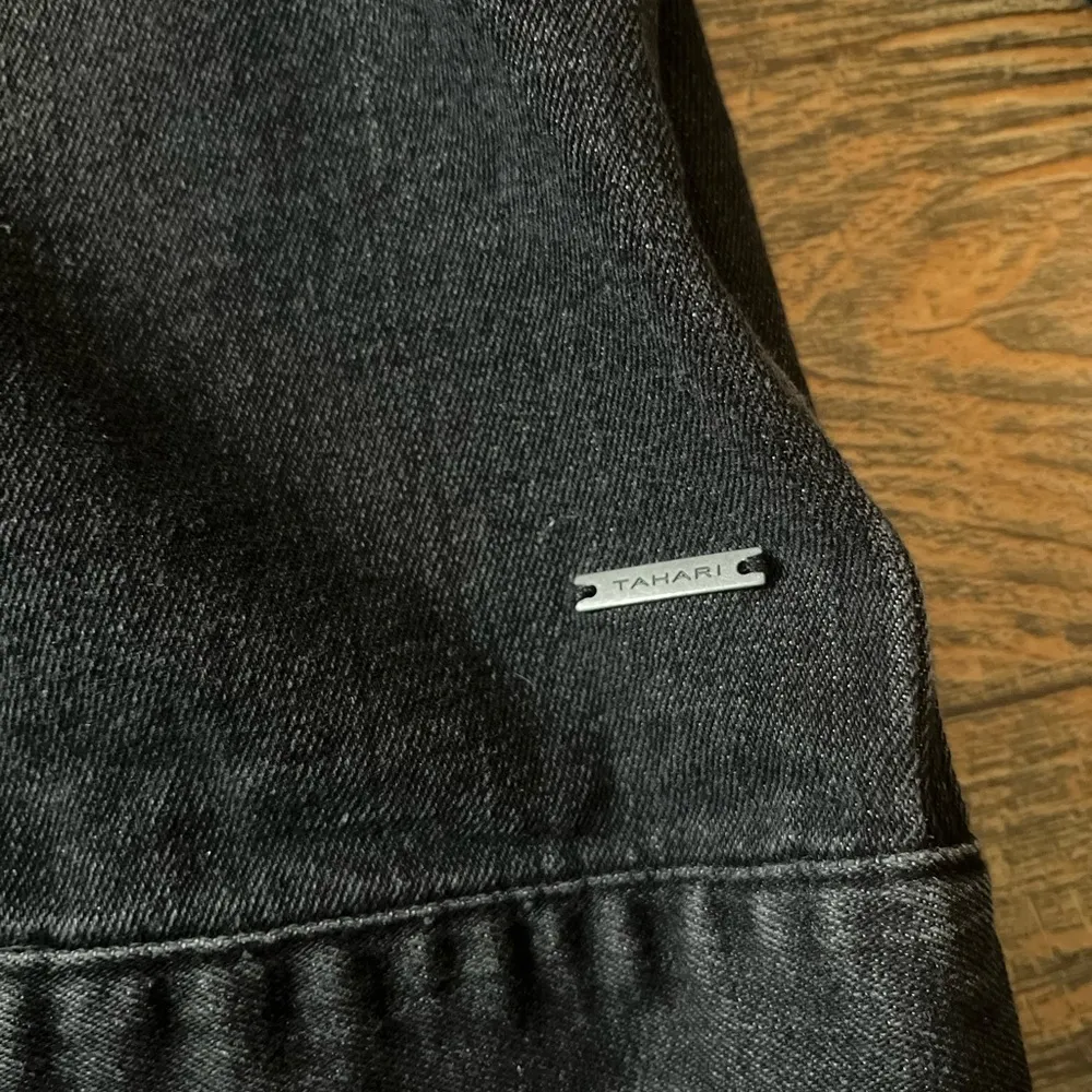 Tahari Black Cropped Jean Jacket - Image 5