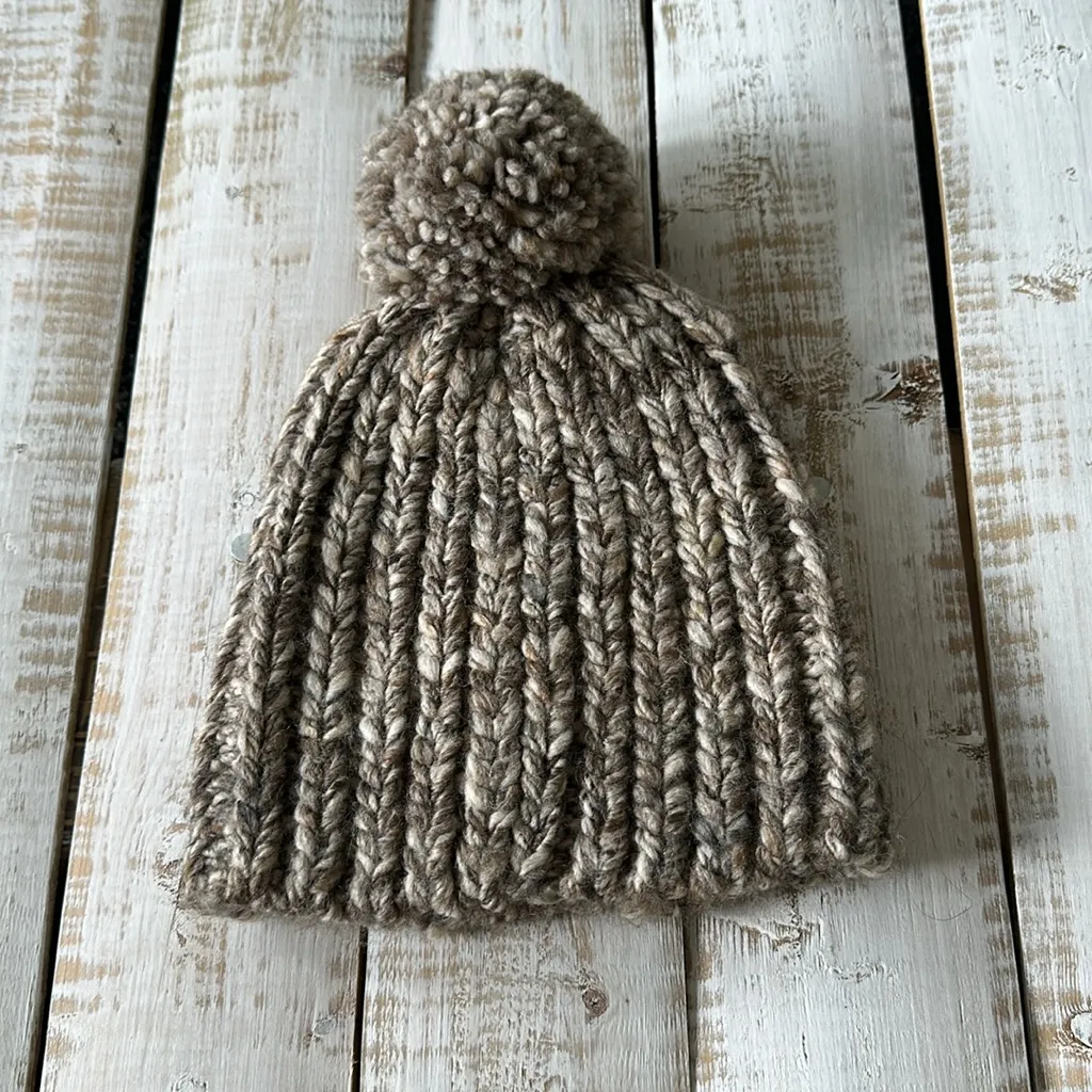 Madewell Chunky Pom Pom Beanie Hat Brown One Size NWOT - Image 3