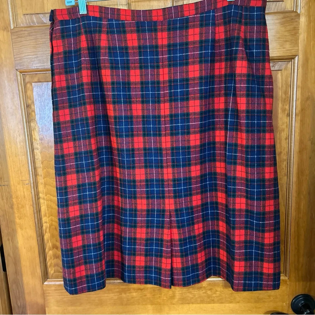 Pendleton Vintage Red Plaid Tartan Skirt 100% Virgin Wool Side Zip Sz 36-EUC - Image 3