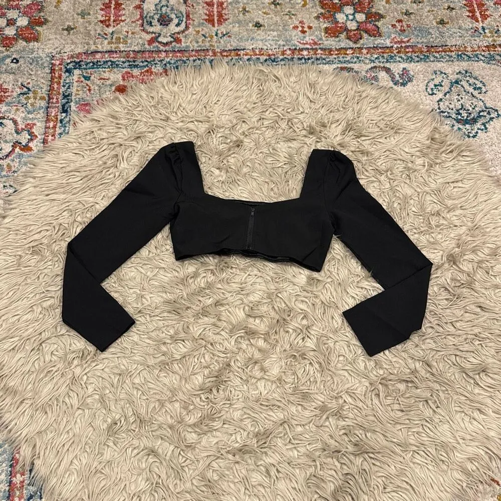 Bardot cropped blouse size small - Image 5