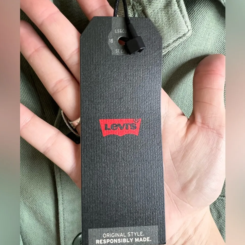 NWT Levi’s Utility Jumpsuit - Image 10