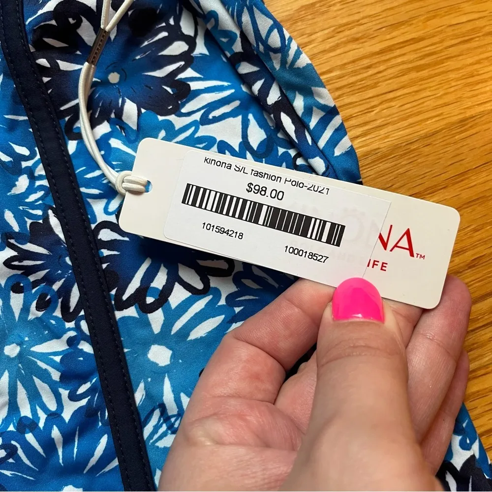 Kinona shape shifter sleeveless golf top blue floral print size XS - Image 5