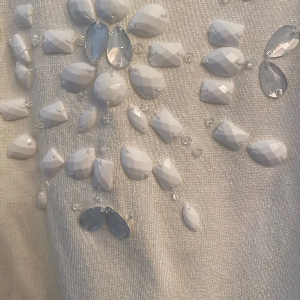 Cable& Gauge White beaded snowflake Sweater L - Image 8