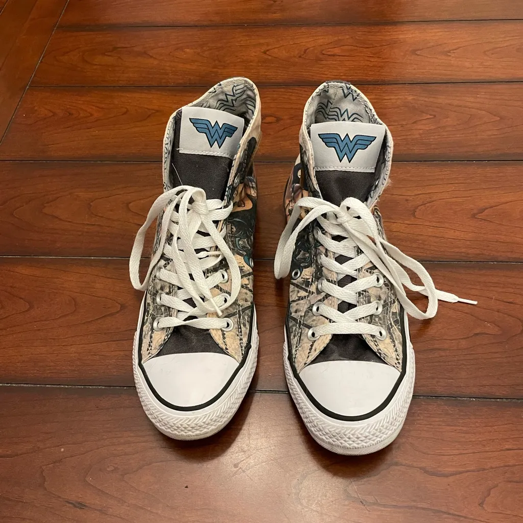 Wonder Woman High Top Converse‎ - Image 2