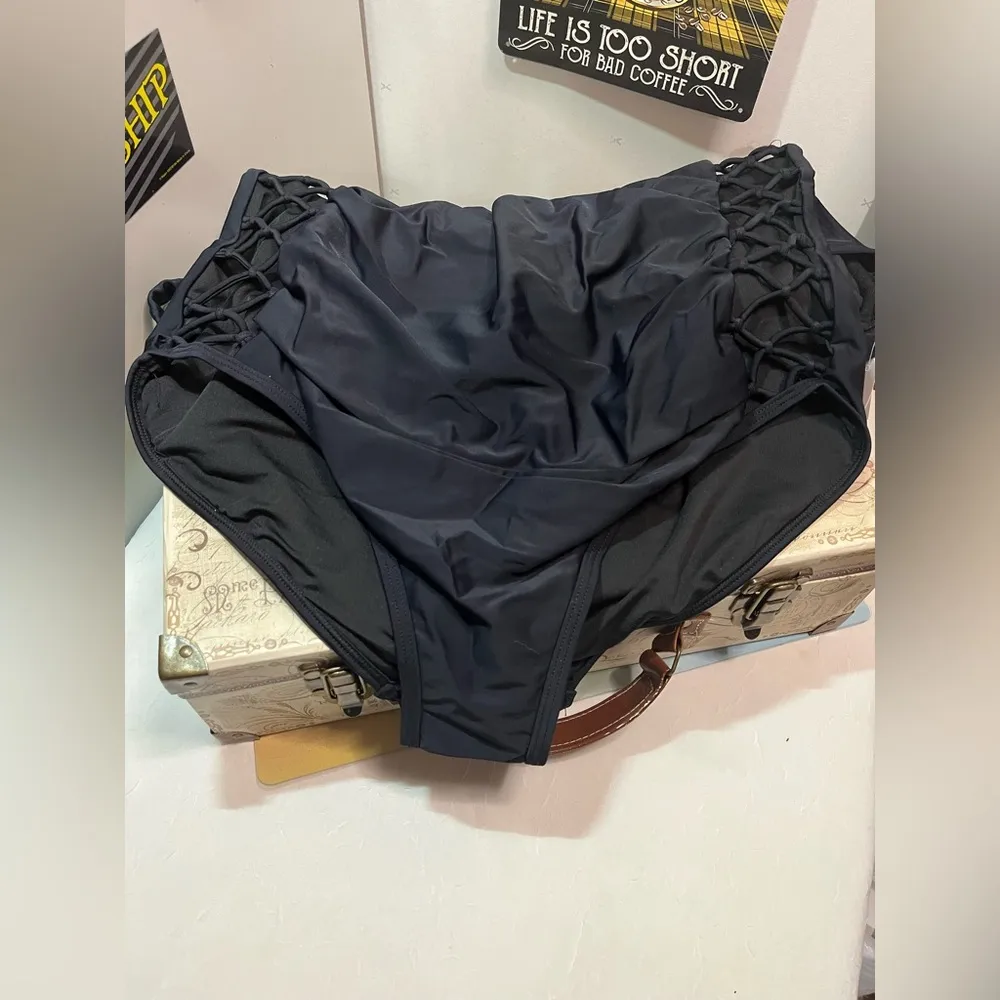 Love My Curves Black Lattice Halter Bathing Suit Size 18 - Image 12