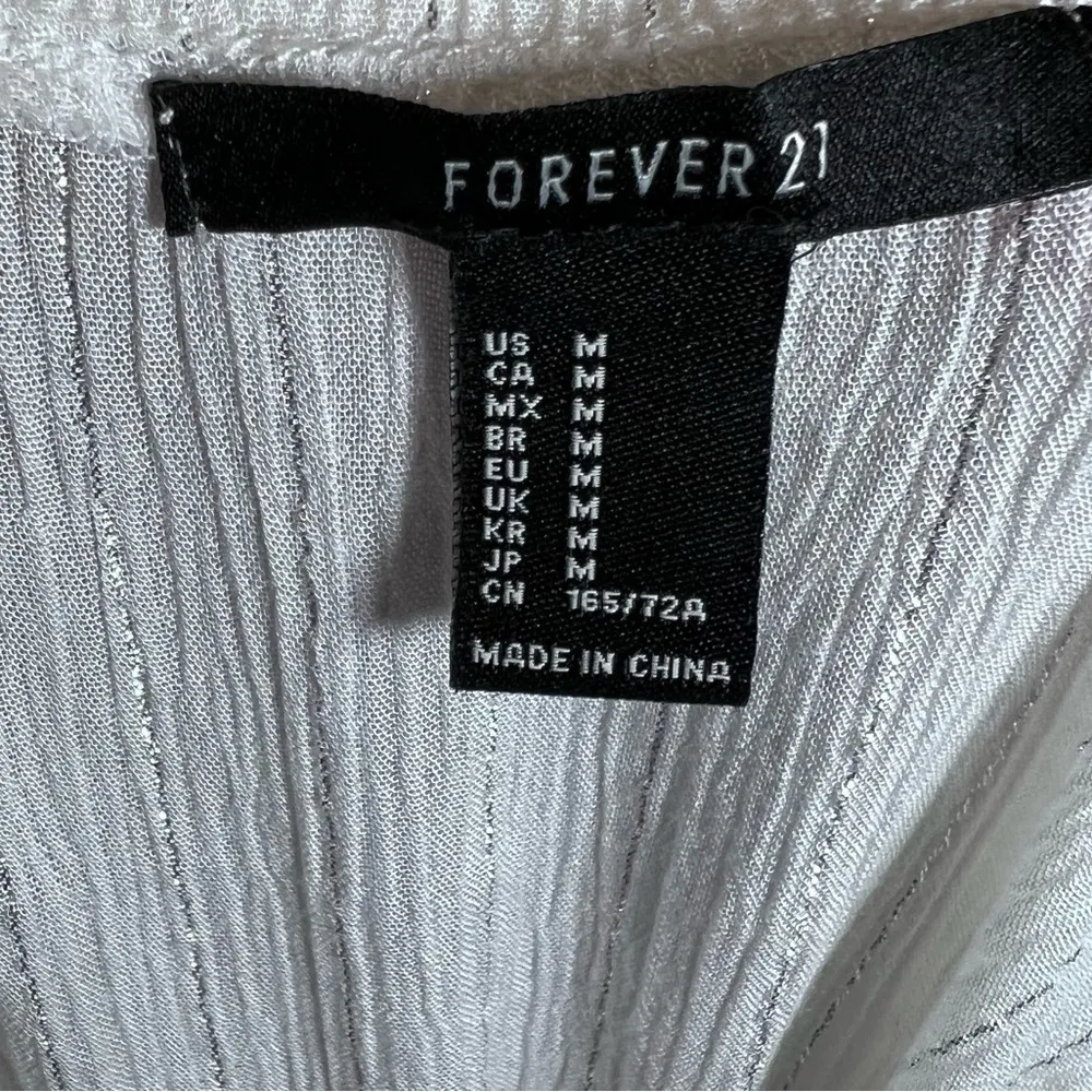 Forever 21 White and silver metallic strapless jumpsuit size medium - Image 5