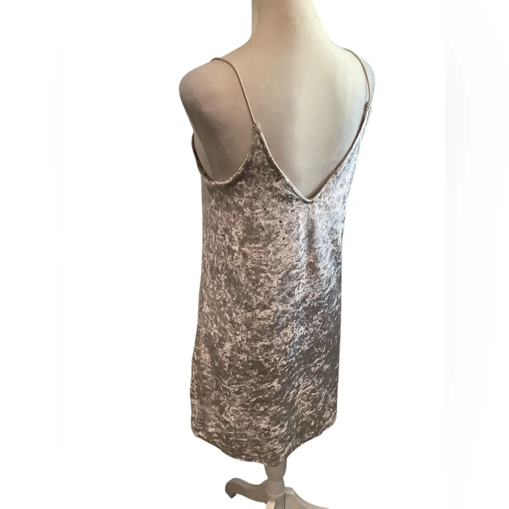 L.A. Hearts Strappy V Neck, Silver Gray Pink Velvet Mini Dress WORN ONCE. Size S - Image 4