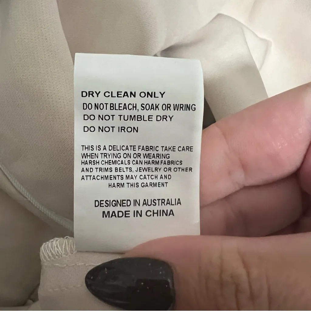 NEW NWT Elliatt Kore 3D Floral Appliqué Mermaid Maxi Gown White & Beige - Image 14