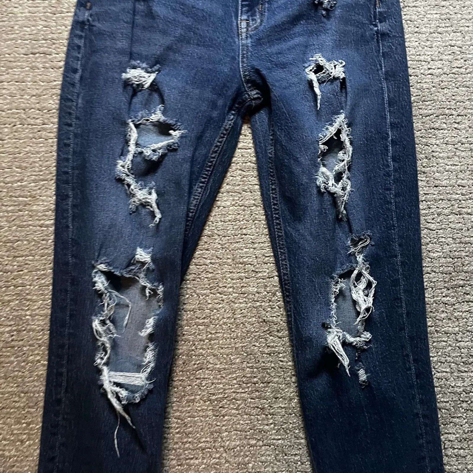 Aeropostale‎ Woman's 6 Regular Mom Jeans Distressed - Image 3