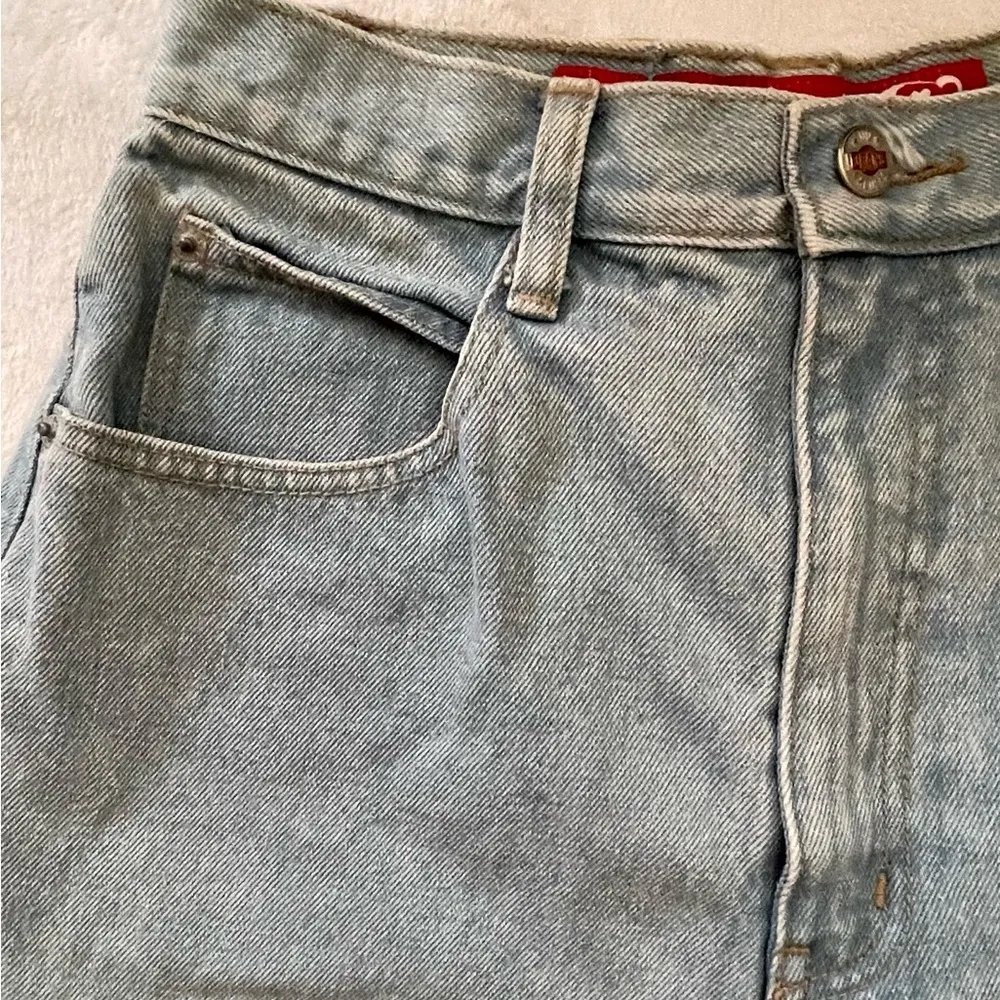 Vintage No Excuses Femme Fatale light washed Denim Shorts Womens Size 9 A4 - Image 3