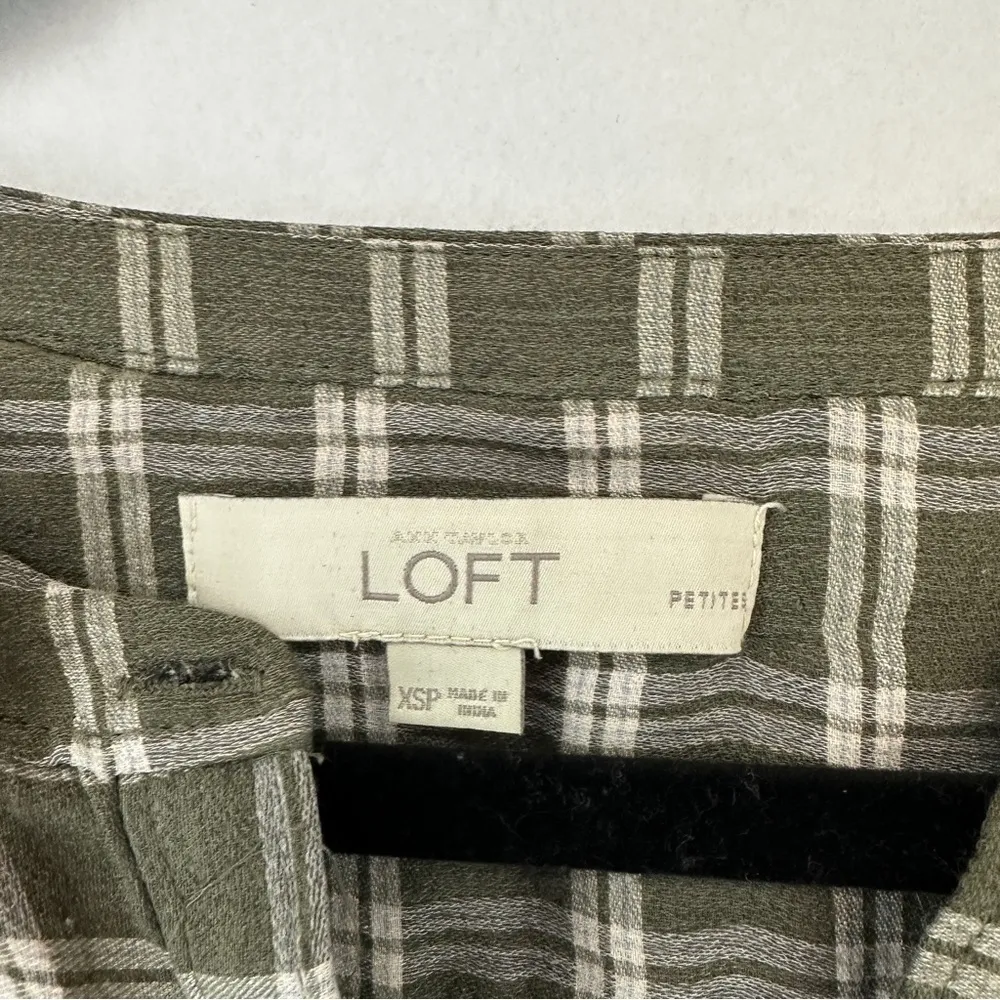 Ann Taylor LOFT Women's Flannel/Plaid Olive Green Long Sleeve Shirt Size XSP - Image 5