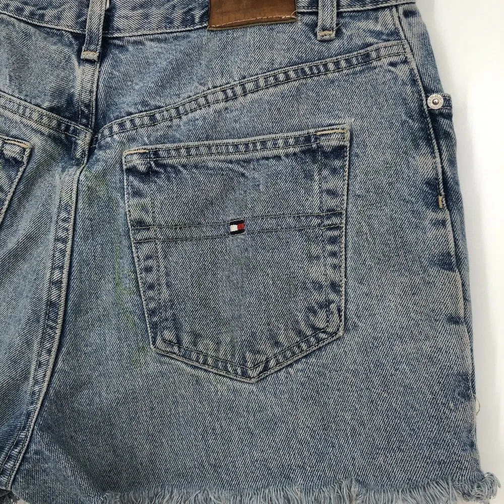 Tommy Hilfiger Y2K Size 12 Cut Off Jean Shorts High Waist Light Wash - Image 7