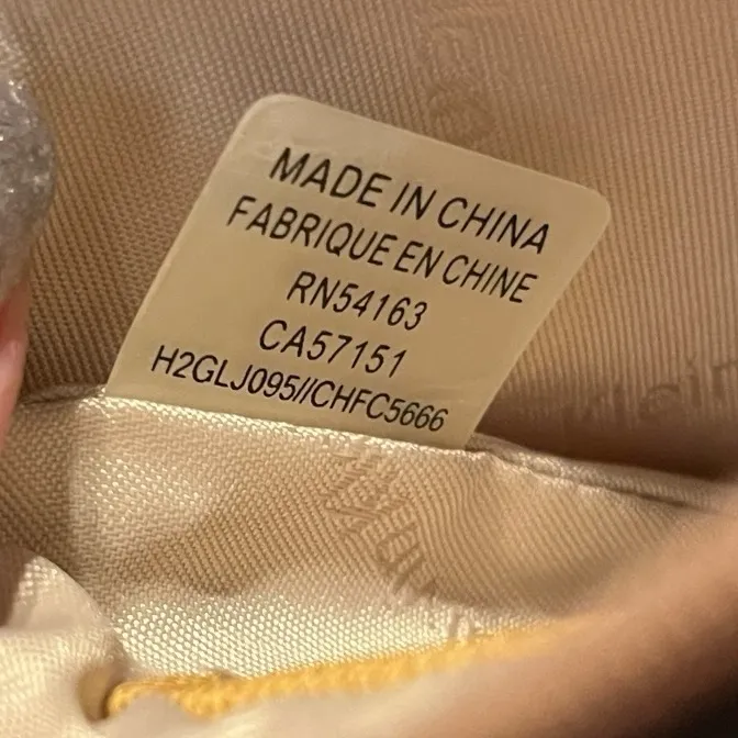 Calvin Klein Coral Ombre Wristlet With Zip Top and Interior Slip Pocket. - Image 10