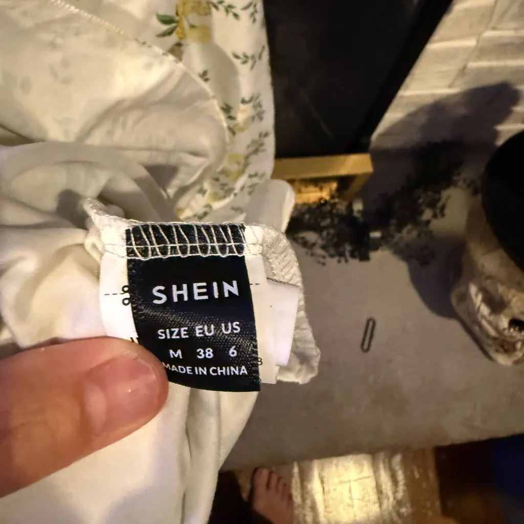 SHEIN White and Yellow Floral Mini Dress - Image 4