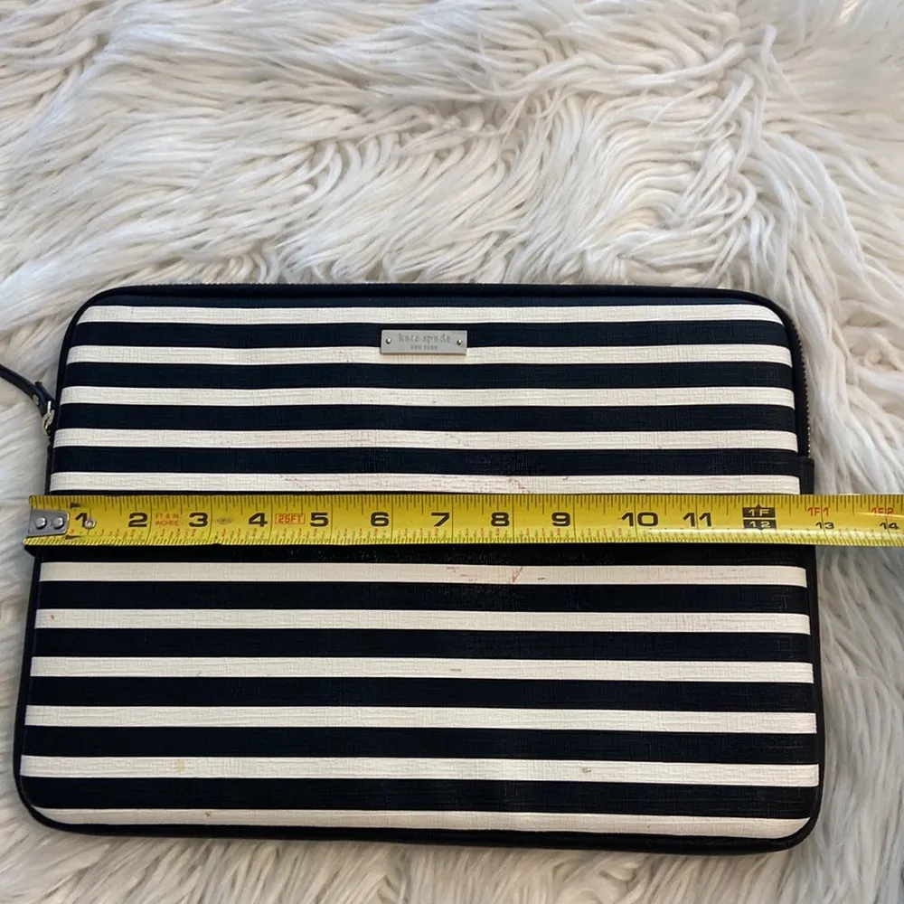 KATE SPADE Laptop case see all photos for design and measurements - Image 3