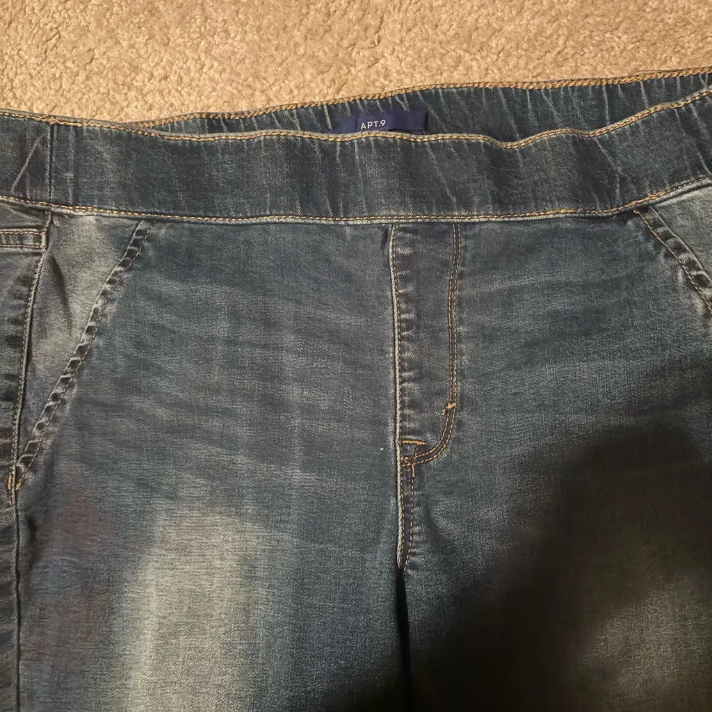 Apt. 9 Women's Dark Blue Straight Leg Jeans with Stretch Waistband ❤️ - Image 2