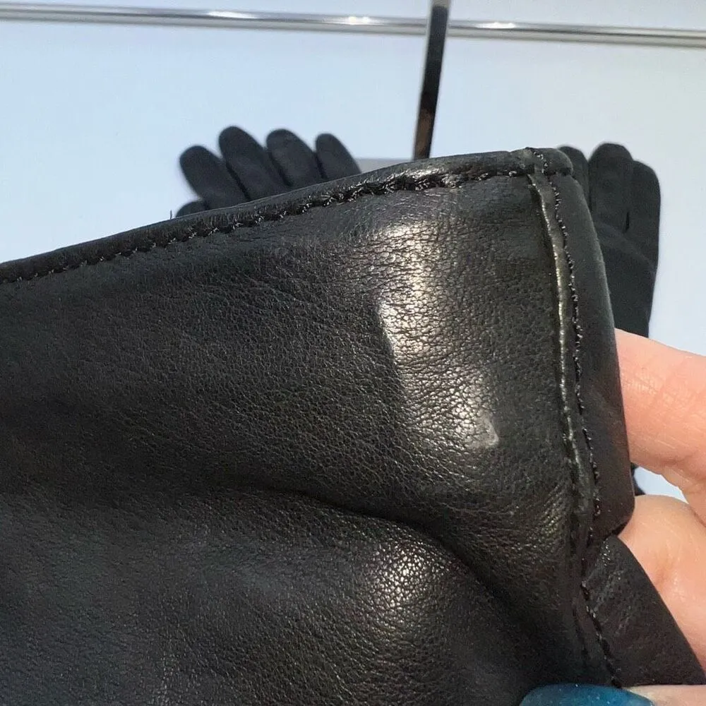 Armani Exchange Lambskin Studded Gloves and Bag Set Gloves are xs/s - Image 12