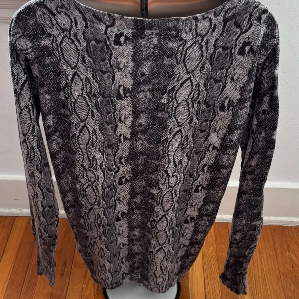 Joie Cienna python wool cashmere blend animal print sweater, size M snakeskin - Image 8