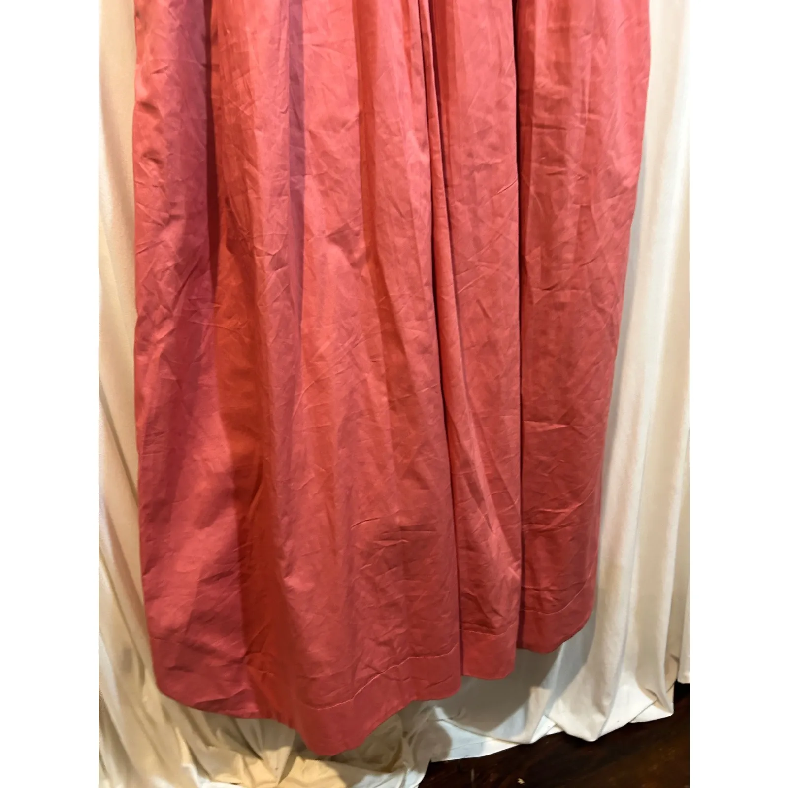 Moodie Womens Dress Size L Pink Smocked Puff Sleeve‎ Midi Casual Size L - Image 4