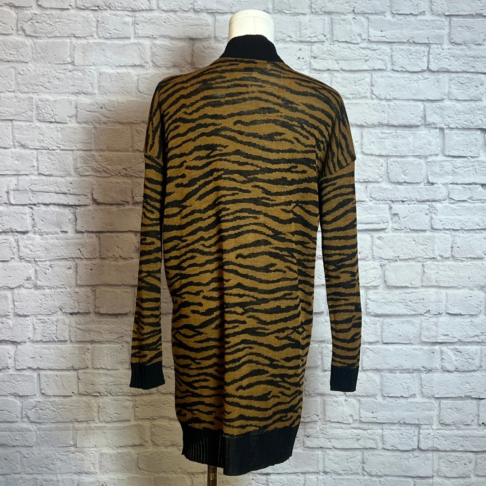 Apt. 9 Tiger Print Open Front Longline Cardigan Sweater Size Small - Image 3