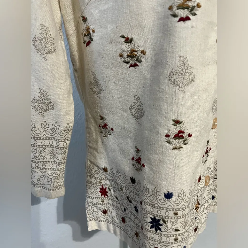 Vintage Casey & Max Linen Cotten Embroidered Button Up Top Size Small Tan - Image 2