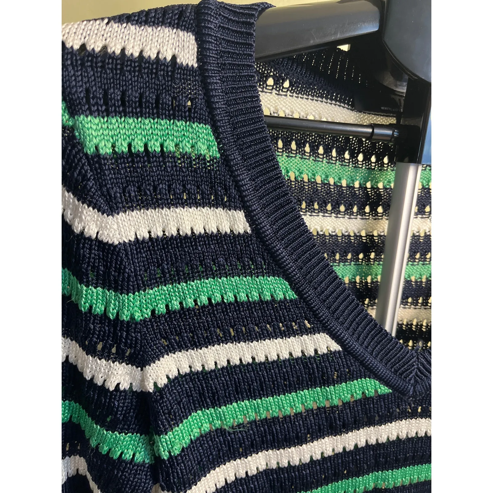 White House Black Market Long Sleeve Stripe V-Neck Pullover Sweater, size medium - Image 5