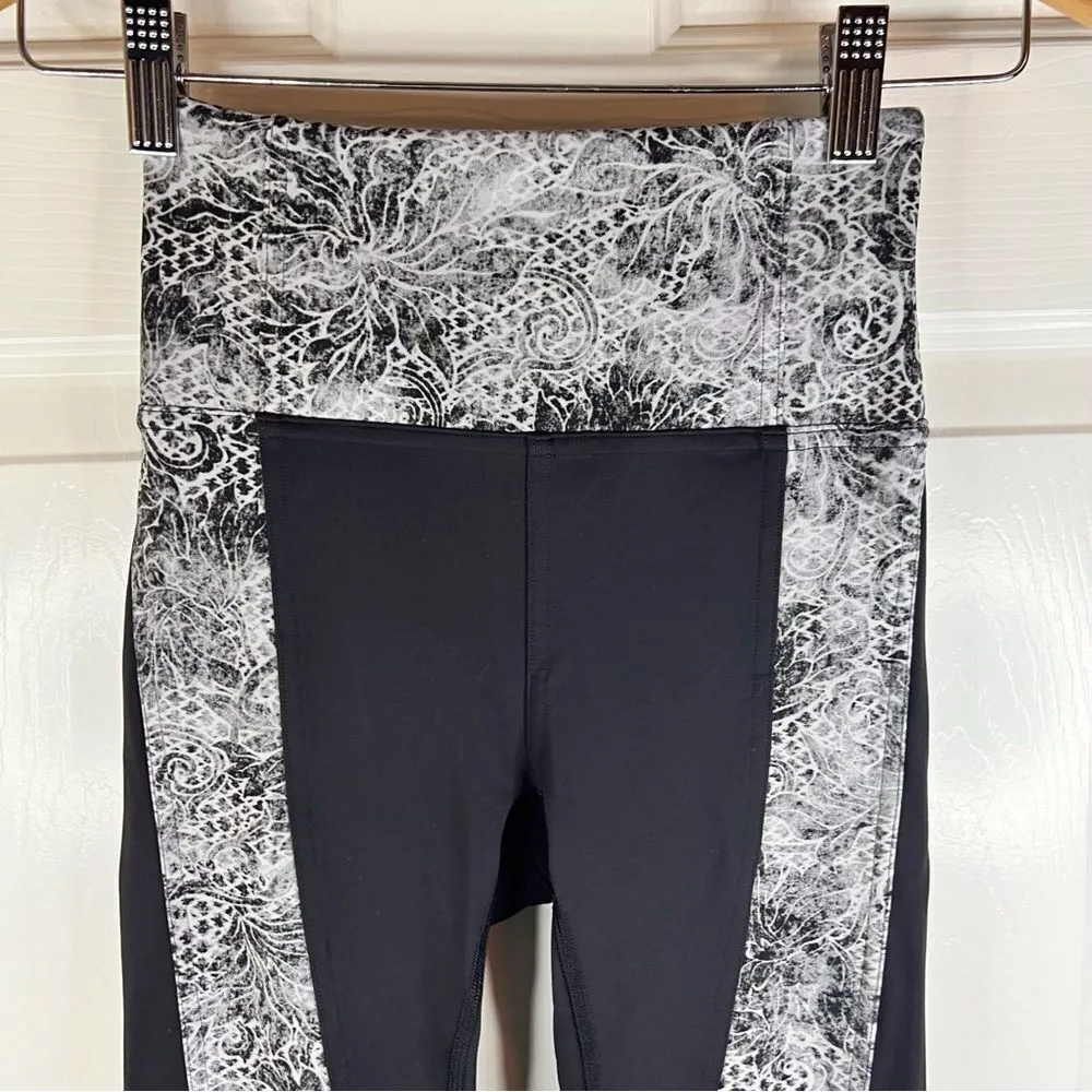 Lululemon Sweat and Repeat Crop Sz 2 Flattering Comfy Black Sterigraph Starlight - Image 2