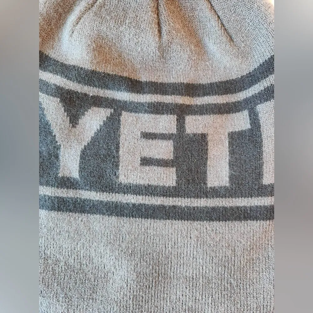 Yeti  winter hat gray - Image 3
