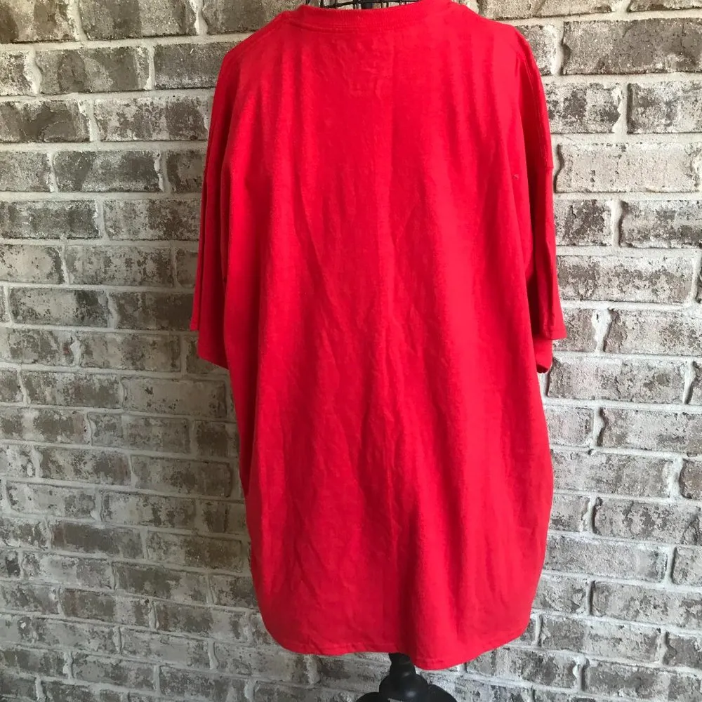 Black Friday T Shirt 2XL Sissies Sisters Red NWOT - Image 5