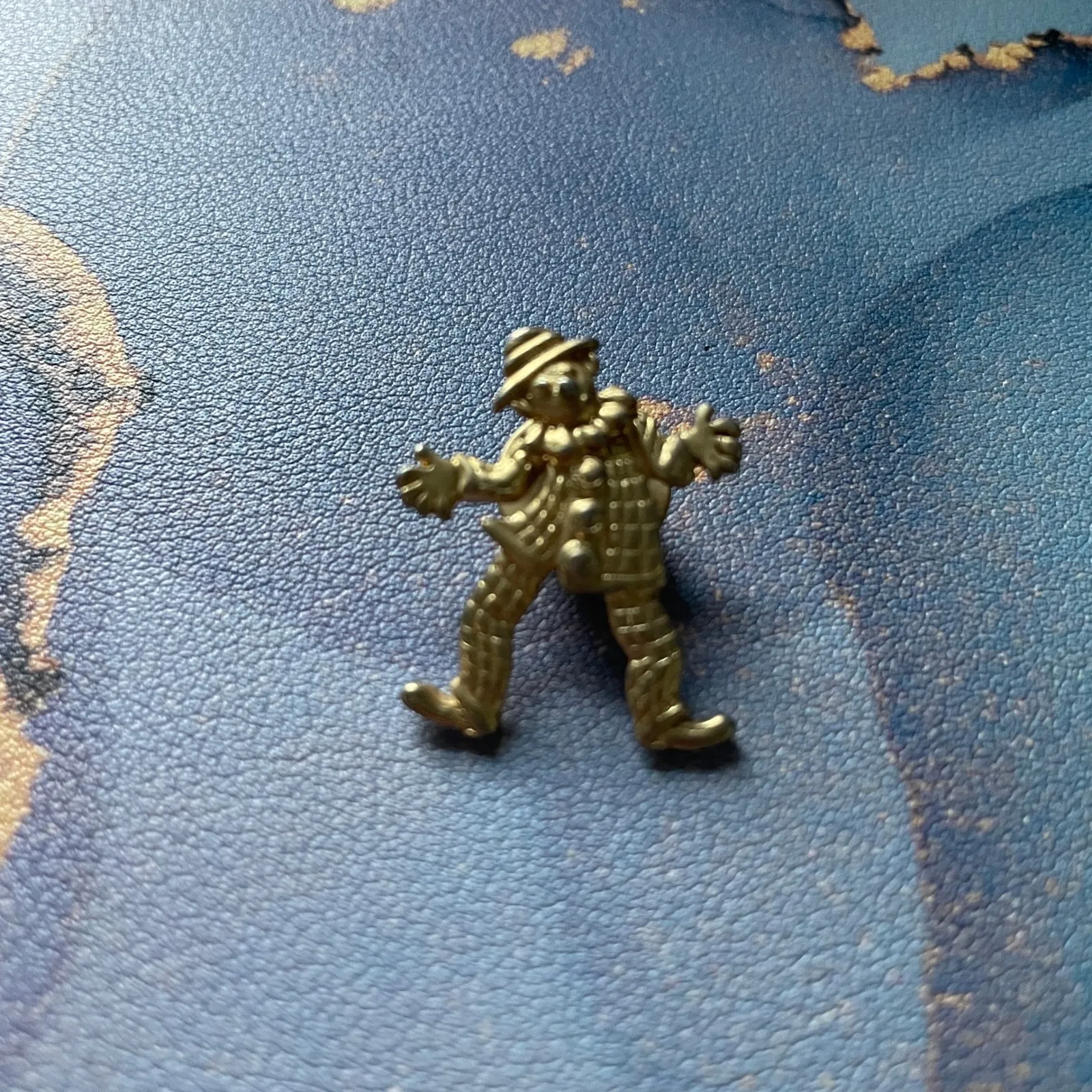 Vintage Gold Tone Whimsical Clown Pin Brooch Fun Festive Accessory Retro‎ 90s - Image 3