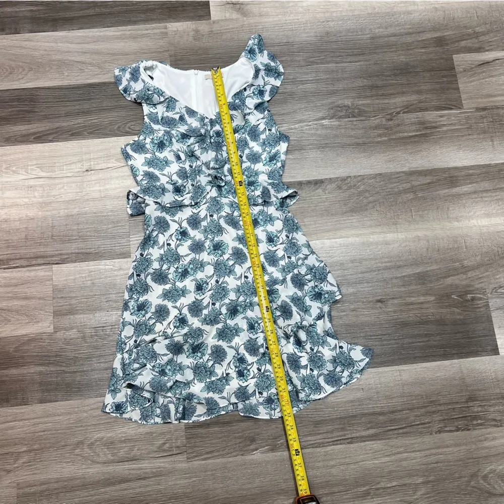 Gianni Bini blue and white floral dress size small - Image 5