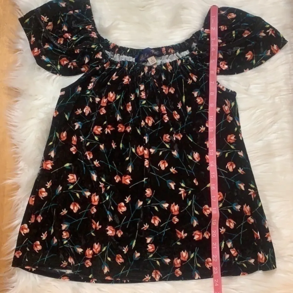 Francesca’s Blue Rain stretch velvet floral top S - Image 13