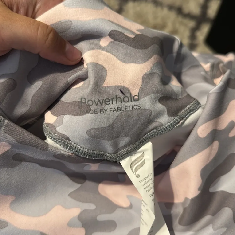 Fabletics  Pink Camouflage Sports Bra and Leggings Set - Image 8