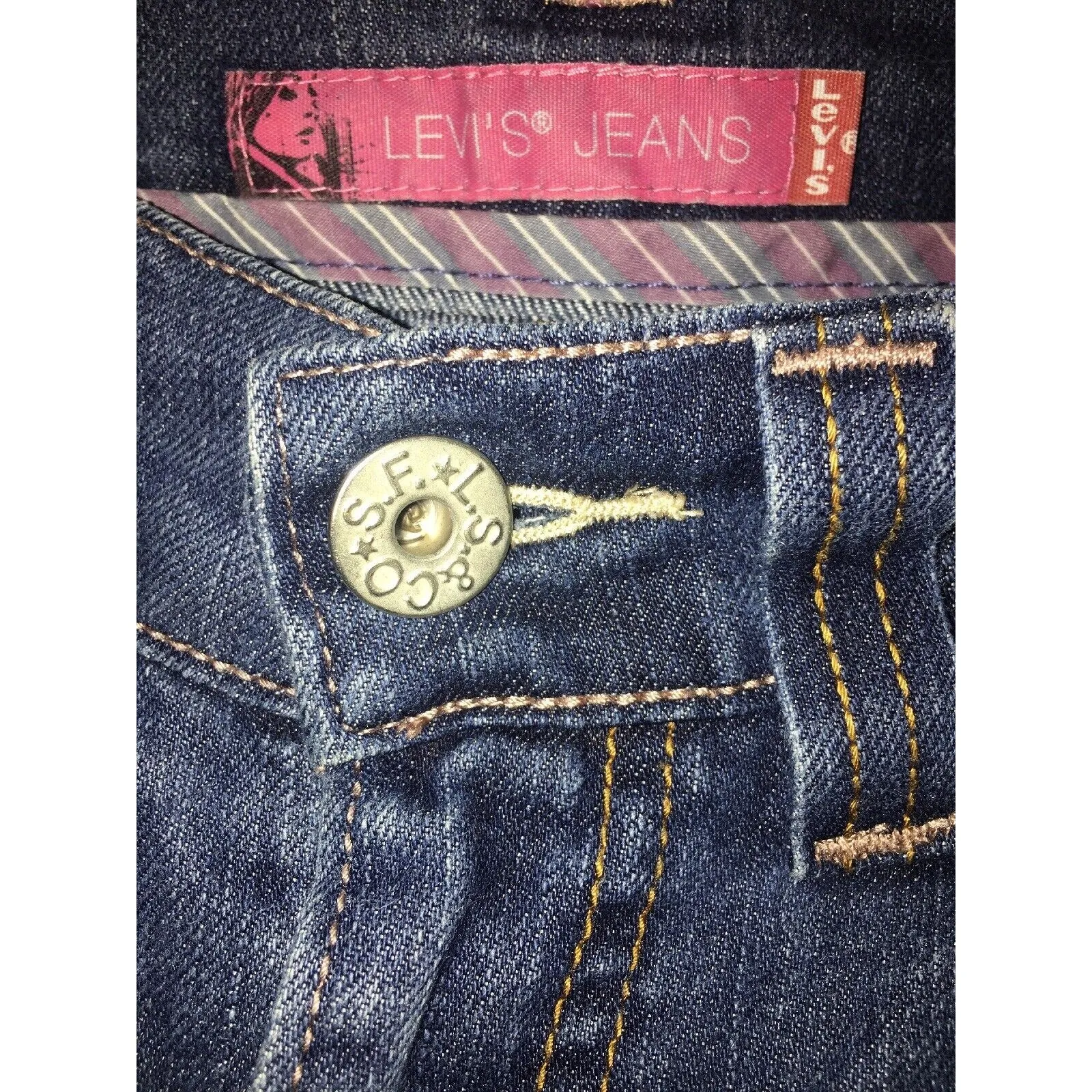 Levis Women's Juniors Jean Shorts Pockets Blue Denim Size 5 - Image 4